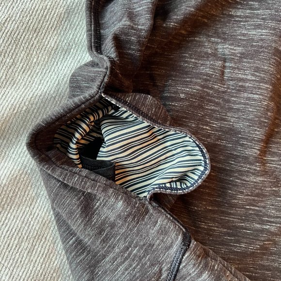 Lululemon Classic Fit Crew - Picture 4 of 4